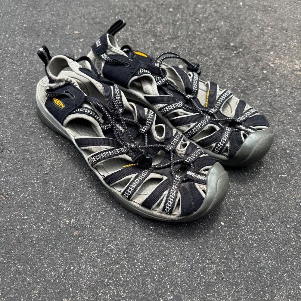 Keen Men's Black and Grey Sandals